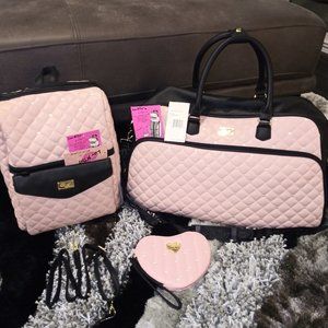 COPY - BETSEY JOHNSON 3FOR1 LUGGAGE SET W/ FREE WRISTLET